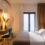 Casa Della Liberta Hotel *