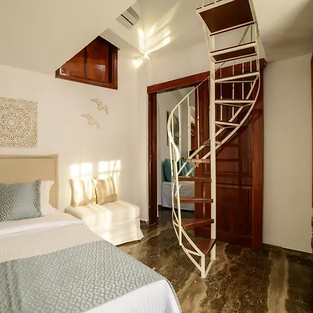 Casa Della Liberta Hotel *